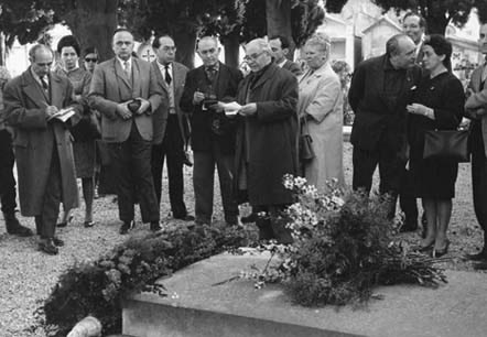 Colliure (Francia), 1962. Homenaje a Machado. Vicente Girbau, Gabriel Celaya, Amparo Gastón, Antonio López y José María Moreno.